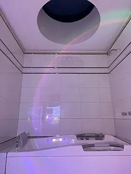 Maxim-Walker live sex cam