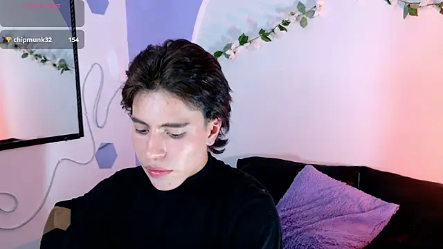Christopher_77 live sex cam