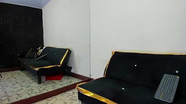 Lynn_Jones live sex cam