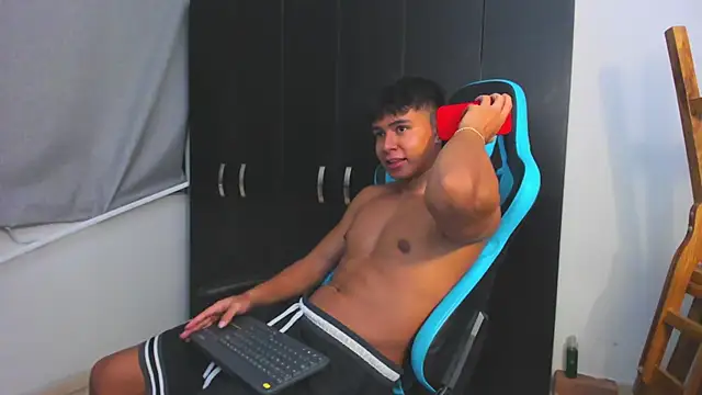 Bray_Kevin live sex cam