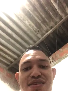 BigMontainsRock live sex cam