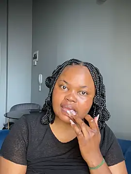 Curveysinaa live sex cam