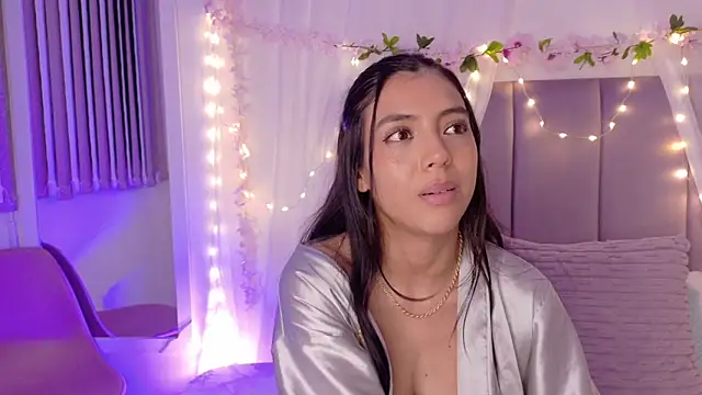 Julie_Bennet live sex cam