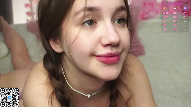 AmiLewis live sex cam