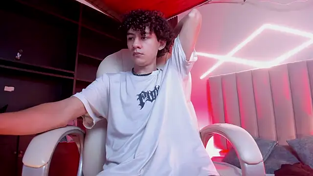 Helios_Obscuro live sex cam