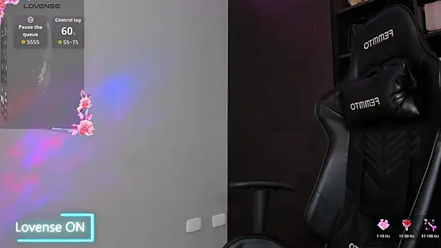 MeganDaviees live sex cam