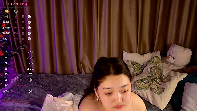 FreyaRaya live sex cam