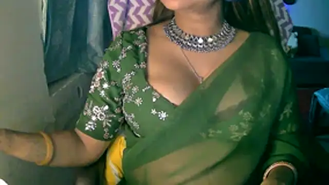 Cute-Tara live sex cam