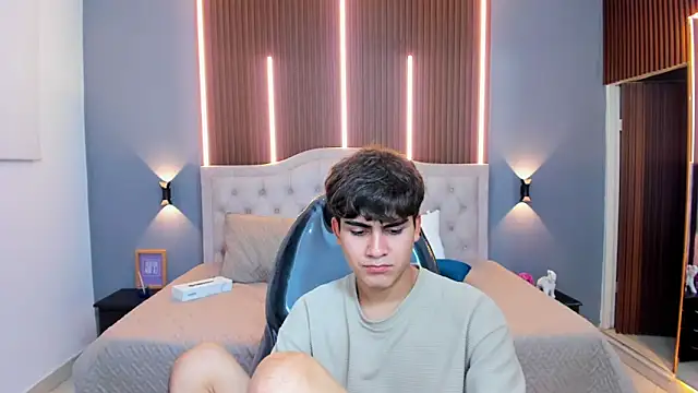 Tommy18__ live sex cam