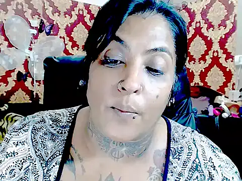 Indiancatz2 live sex cam