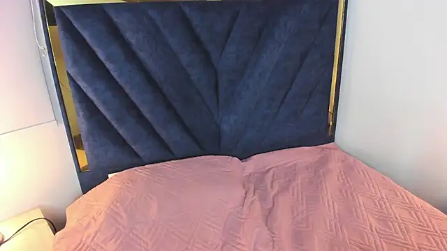 AlexaLaenz live sex cam