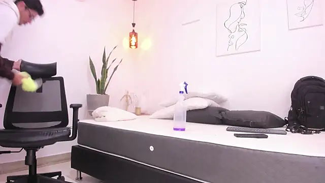 damian_bull live sex cam