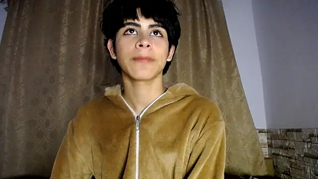 DaraKat18 live sex cam