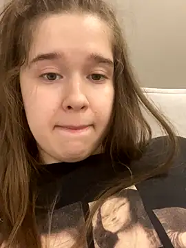 HornyGirlH live sex cam