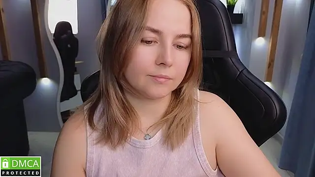 Mira_Mermayd live sex cam