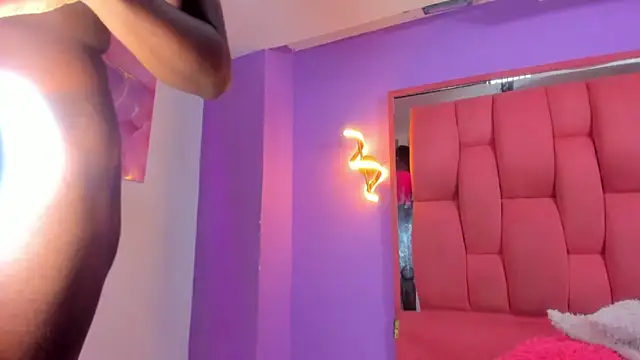 VICTORIAOBEY live sex cam