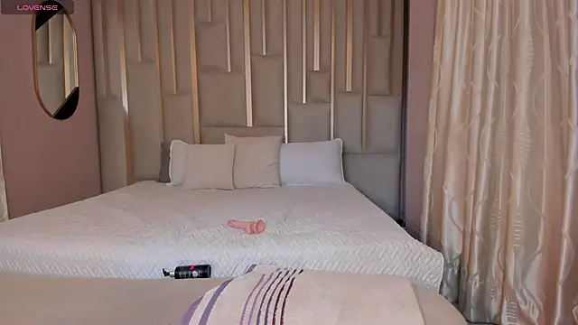 ZaraKafruni live sex cam