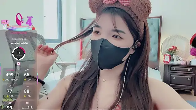 Caryln-Bun live sex cam