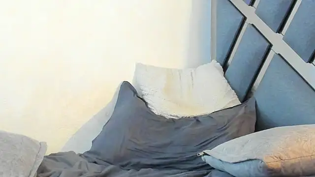 NoahhBrown live sex cam