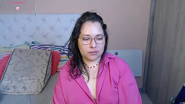 May_Carlier live sex cam