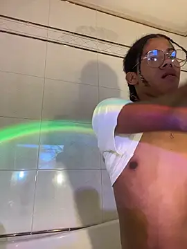 Maxim-Walker live sex cam