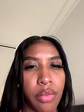 IamCrystal2 live sex cam