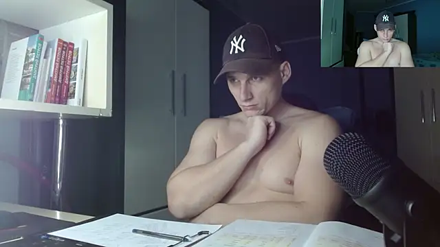 Poliglotjoe1 live sex cam