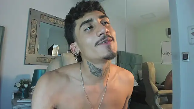 Mr_Strike live sex cam