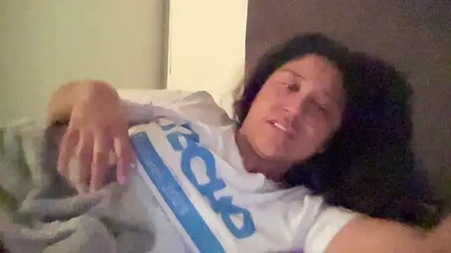 Kmiii21 live sex cam