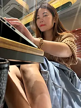 Emily_9xx live sex cam