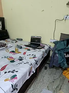 PRIYA_22 live sex cam