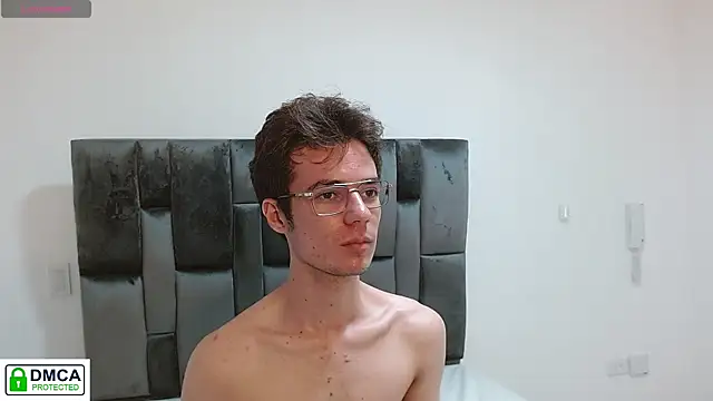 SaccharineSin live sex cam