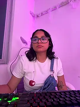 Cuteprincess21 live sex cam