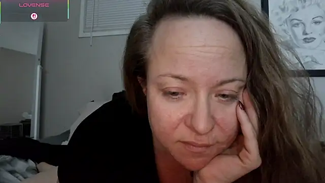 julimonroe live sex cam