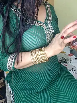 PRIYA_22 live sex cam
