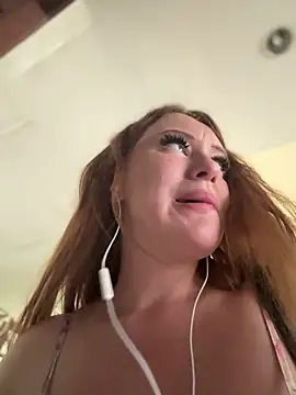 AndreaMood live sex cam