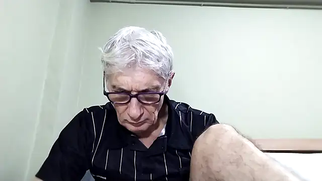 BIGUNCUTHARDCOCK live sex cam