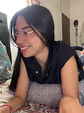 Milleradhara24 live sex cam