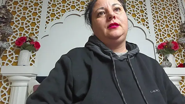 AleshaArabian live sex cam