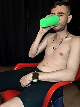 bigcockwhite777 live sex cam