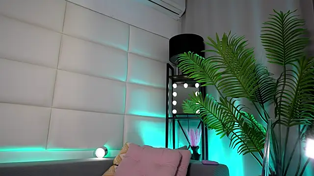 Juliadragon live sex cam