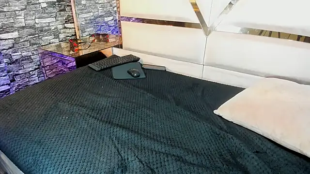 Danny_Luxx live sex cam