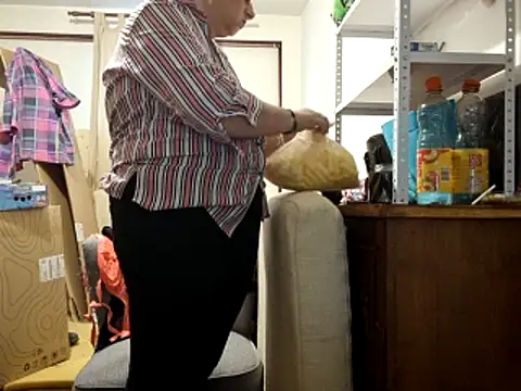 Samantha_Squirt@xh live sex cam