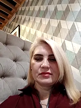 JennyOMay live sex cam