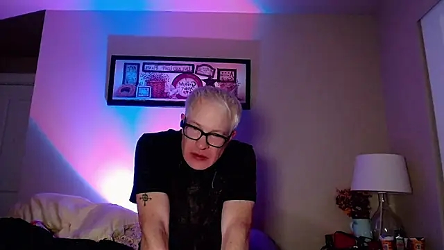 Snarfle82 live sex cam