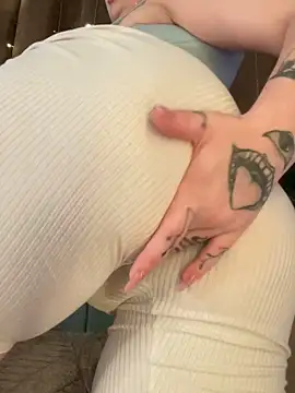 KellyMoors live sex cam