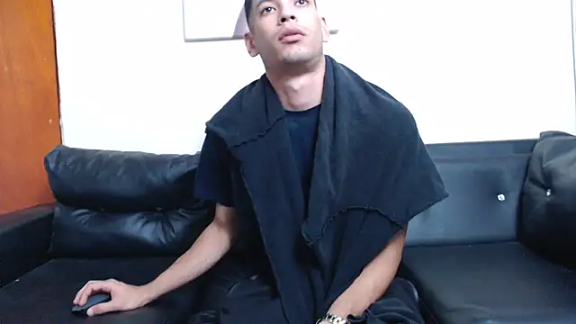 biigjhonny live sex cam