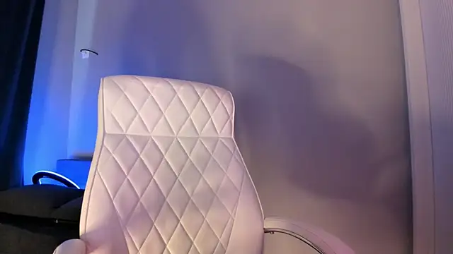 akura011 live sex cam