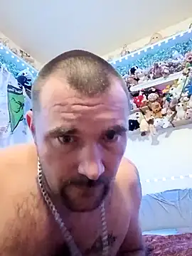 Daddylongleg690 live sex cam