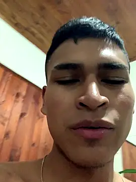 Emiliano_Reyes live sex cam